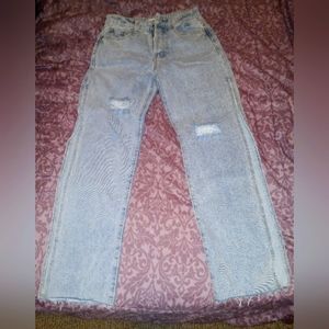 Adika Bernisse Side-Slit Jeans